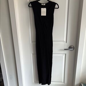Elegant Black Sleeveless Dress